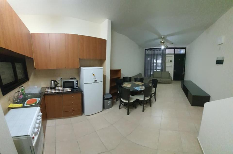 Lovely 2 Bedrooms In The Tourist Area In Paphos . מראה חיצוני תמונה